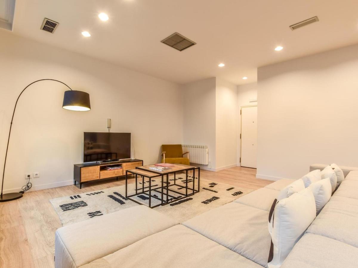 Apartamento En Plaza De Canalejas Apartment Madrid Exterior photo
